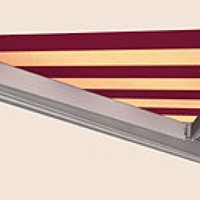 Markise rot gestreift und verstellbar
